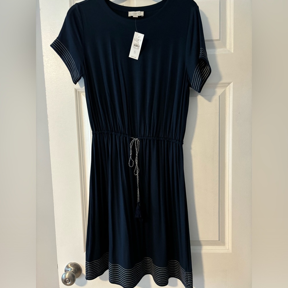 Loft NWT easy care dress.  Ties at waist navy blue.